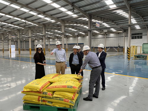 強(qiáng)化產(chǎn)業(yè)鏈協(xié)同合作，國聯(lián)股份攜肥多多走進(jìn)荊楚大地，共拓磷化工產(chǎn)品銷售新篇章